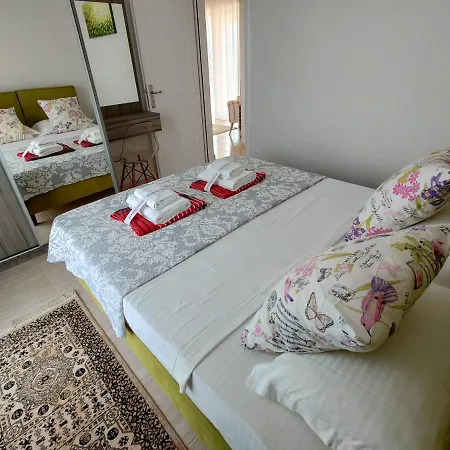 别墅 Iridia Foiníki