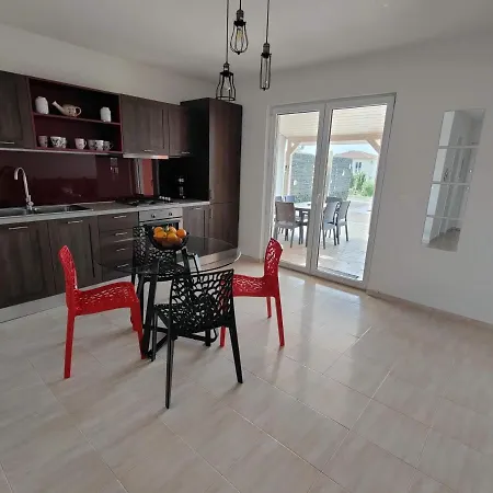 Iridia Φοινίκι