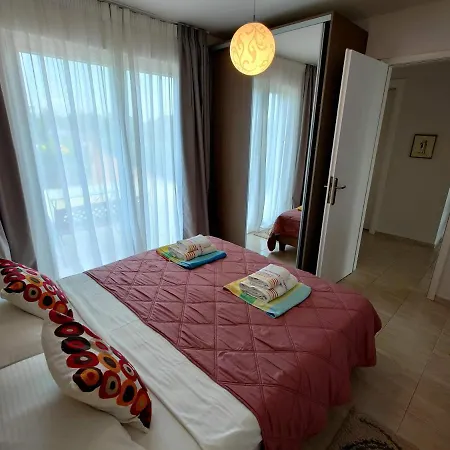 Iridia Villa *