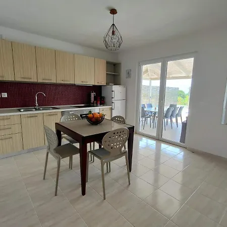 Iridia Villa *