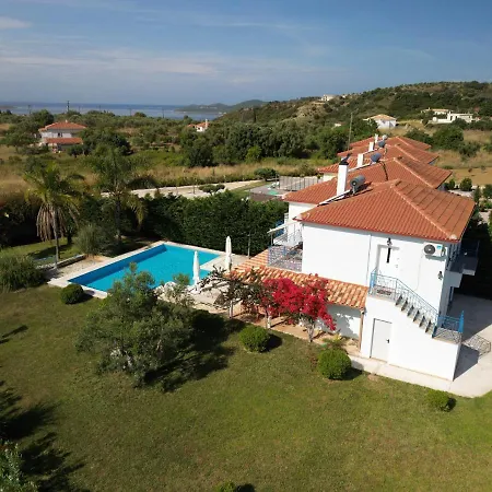 Iridia Villa *