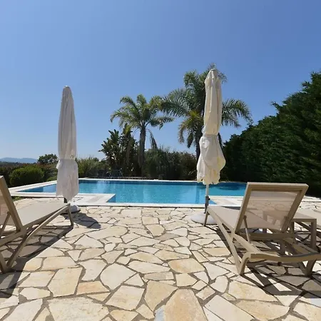 Iridia Villa