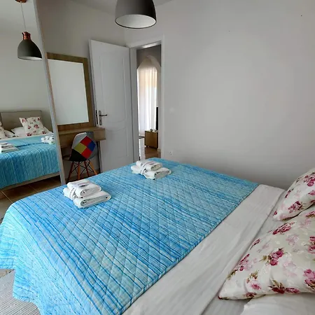 Iridia Villa