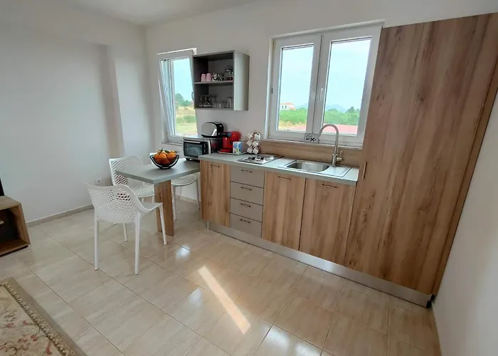 Willa Iridia Foiníki